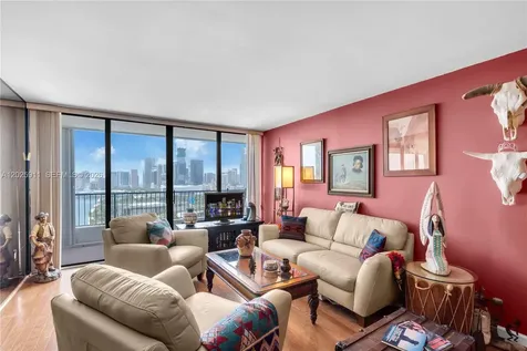 555 NE 15th Street Miami FL 33132