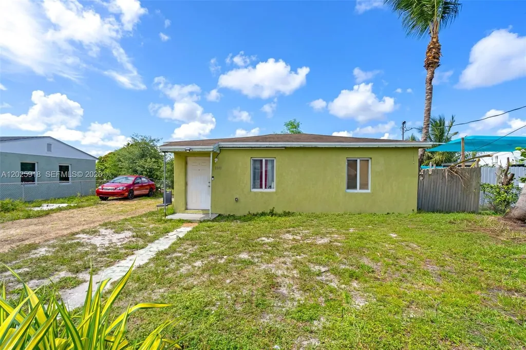 2365 NW 155th Street Miami Gardens FL 33054
