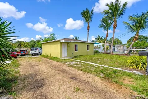 2365 NW 155th Street Miami Gardens FL 33054