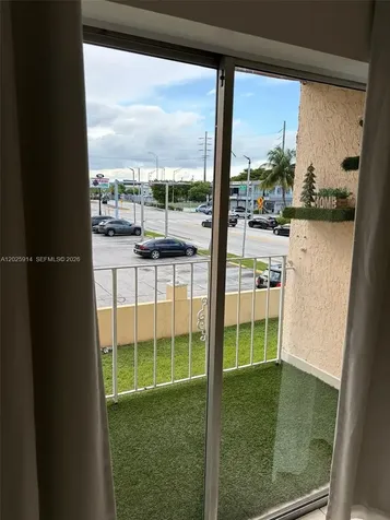 6820 W Flagler Street Miami FL 33144