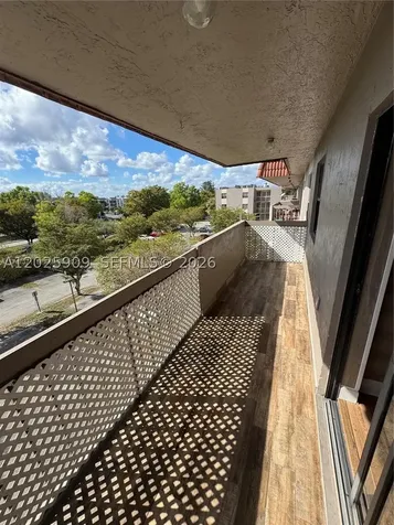 1121 SW 122nd Avenue Miami FL 33184