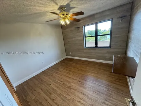 1121 SW 122nd Avenue Miami FL 33184