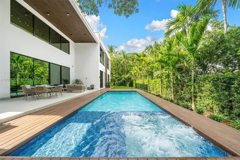 7895 SW 52nd Court Miami FL 33143