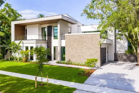 7895 SW 52nd Court Miami FL 33143
