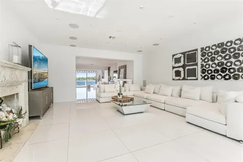 1231 Stillwater Drive Miami Beach FL 33141
