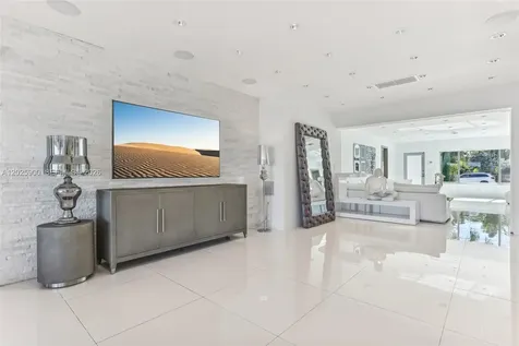 1231 Stillwater Drive Miami Beach FL 33141