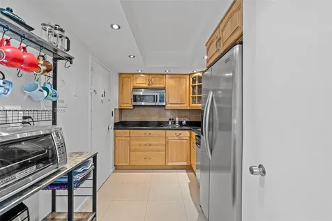 1865 79th St Causeway North Bay Village FL 33141