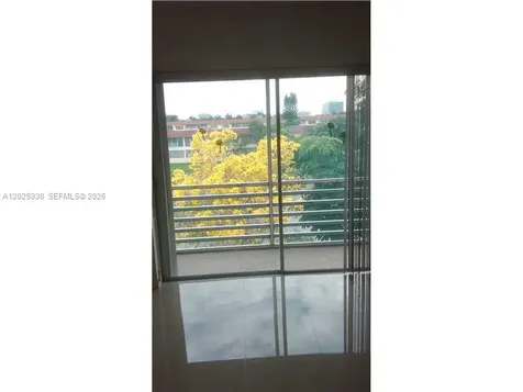 2880 NE 203rd Street Aventura FL 33180