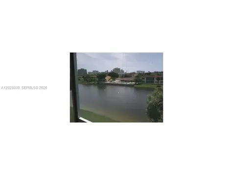 2880 NE 203rd Street Aventura FL 33180