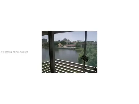 2880 NE 203rd Street Aventura FL 33180