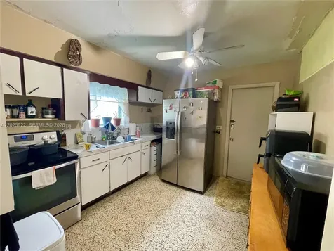 1874 NW 19th Street Miami FL 33125