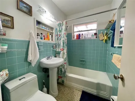 1874 NW 19th Street Miami FL 33125