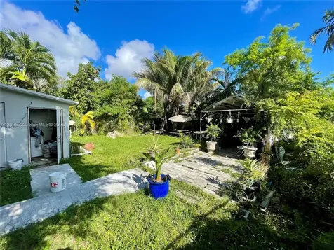 1874 NW 19th Street Miami FL 33125
