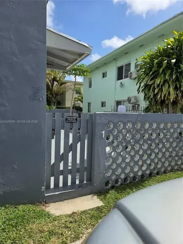 511 NE 82nd Terrace Miami FL 33138