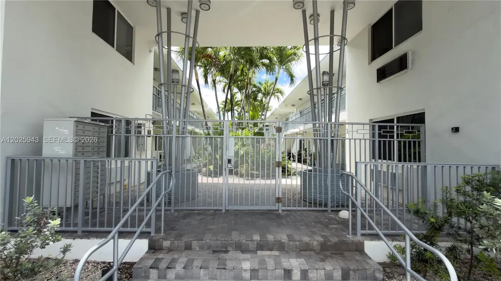 Miami Beach FL 33141