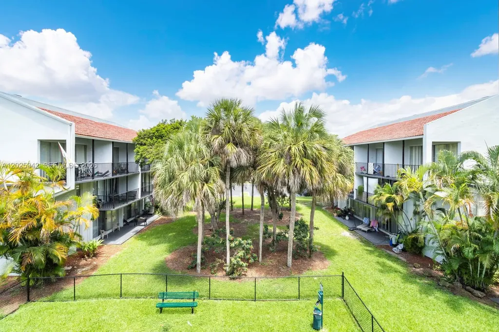 2920 Forest Hills Boulevard Coral Springs FL 33065