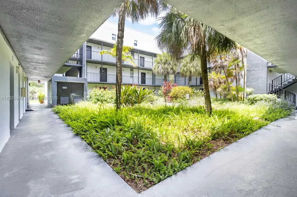2920 Forest Hills Boulevard Coral Springs FL 33065