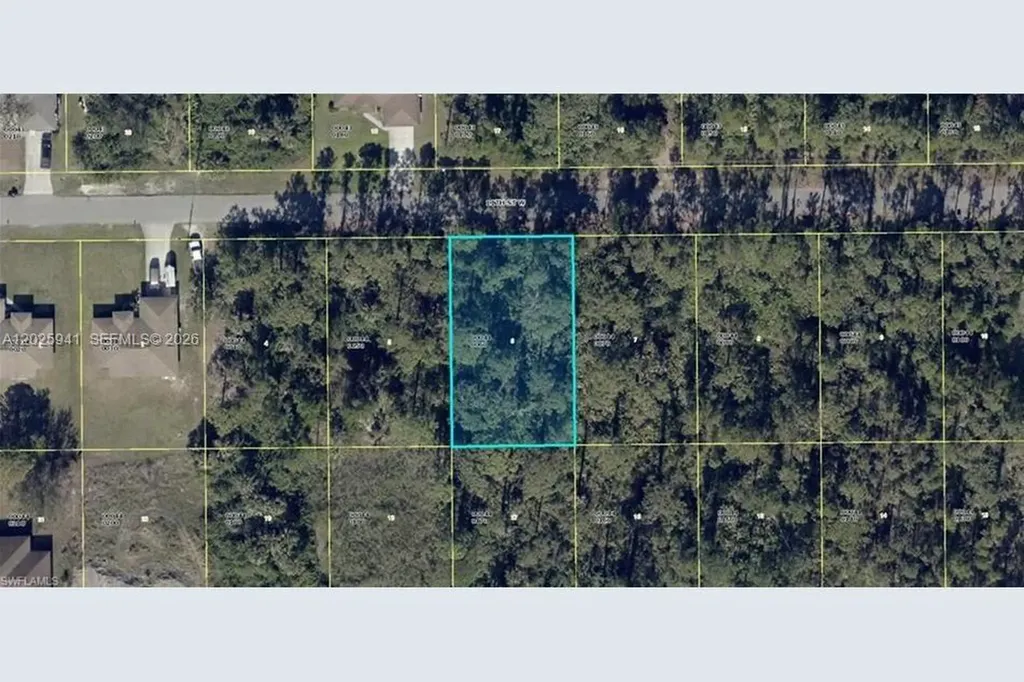 2803 E 11th Street Lehigh Acres FL 33972