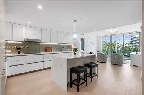 9221 E Bay Harbor Drive Bay Harbor Islands FL 33154