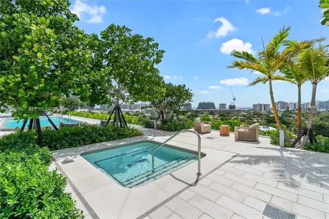 9221 E Bay Harbor Drive Bay Harbor Islands FL 33154