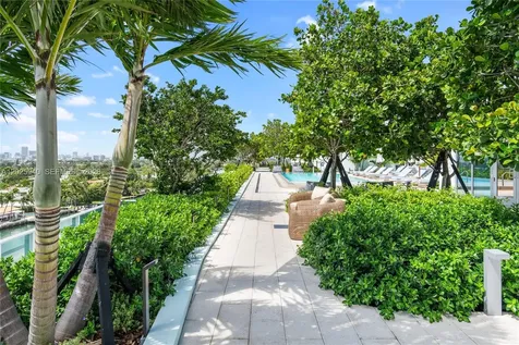 9221 E Bay Harbor Drive Bay Harbor Islands FL 33154