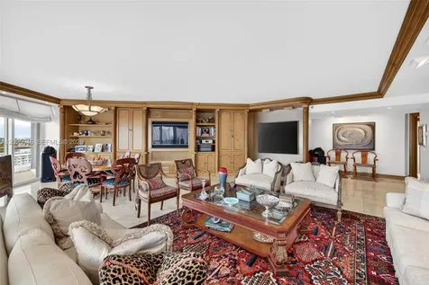 2600 Island Boulevard Aventura FL 33160