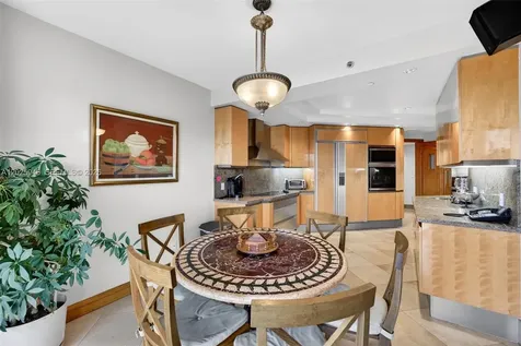 2600 Island Boulevard Aventura FL 33160