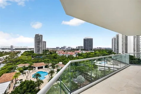 2600 Island Boulevard Aventura FL 33160