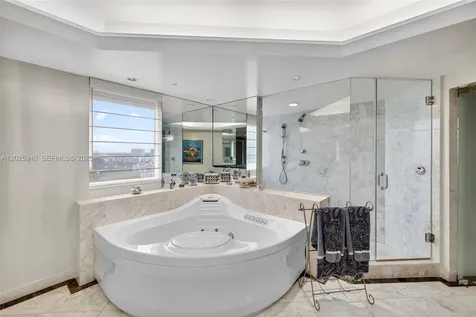 2600 Island Boulevard Aventura FL 33160