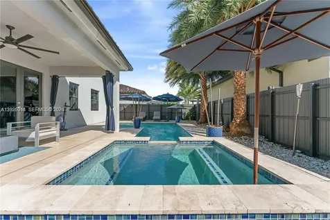 14856 SW 27th Terrace Miami FL 33185