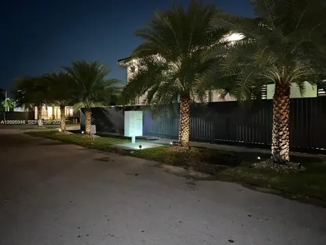 14856 SW 27th Terrace Miami FL 33185