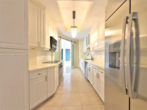 848 Brickell Key Drive Miami FL 33131