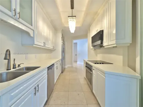848 Brickell Key Drive Miami FL 33131