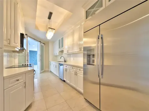 848 Brickell Key Drive Miami FL 33131