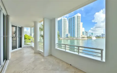 848 Brickell Key Drive Miami FL 33131
