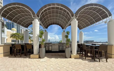 848 Brickell Key Drive Miami FL 33131