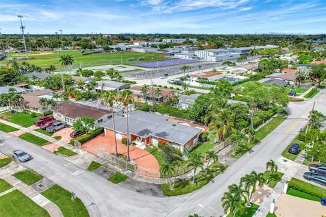 5065 SW 90th Court Miami FL 33165