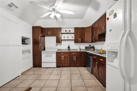5065 SW 90th Court Miami FL 33165