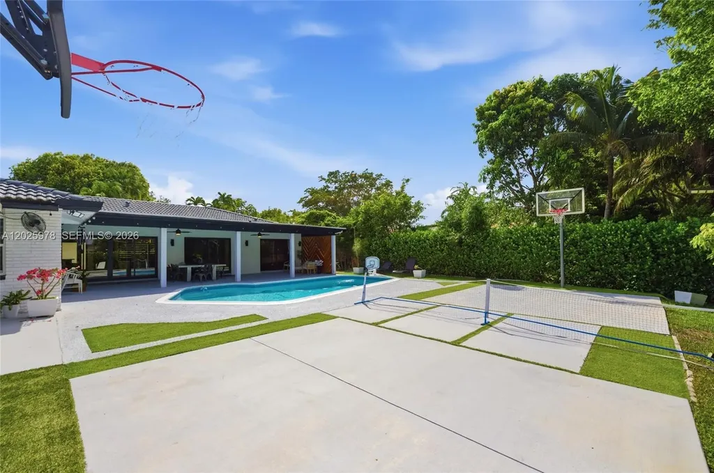 9935 Ramblewood Drive Coral Springs FL 33071