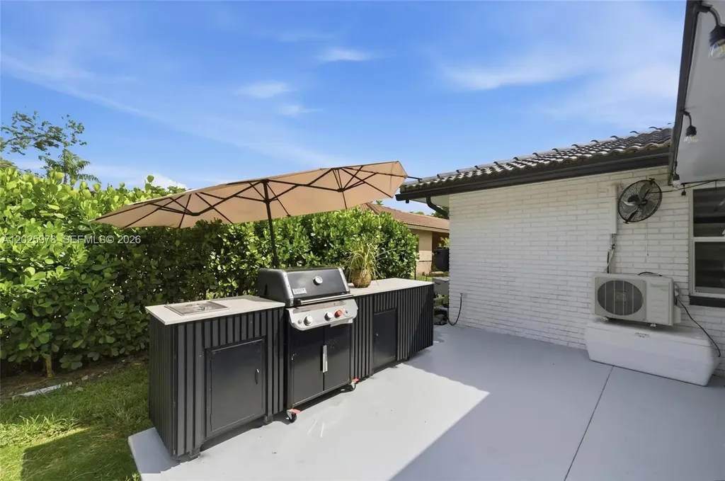 9935 Ramblewood Drive Coral Springs FL 33071