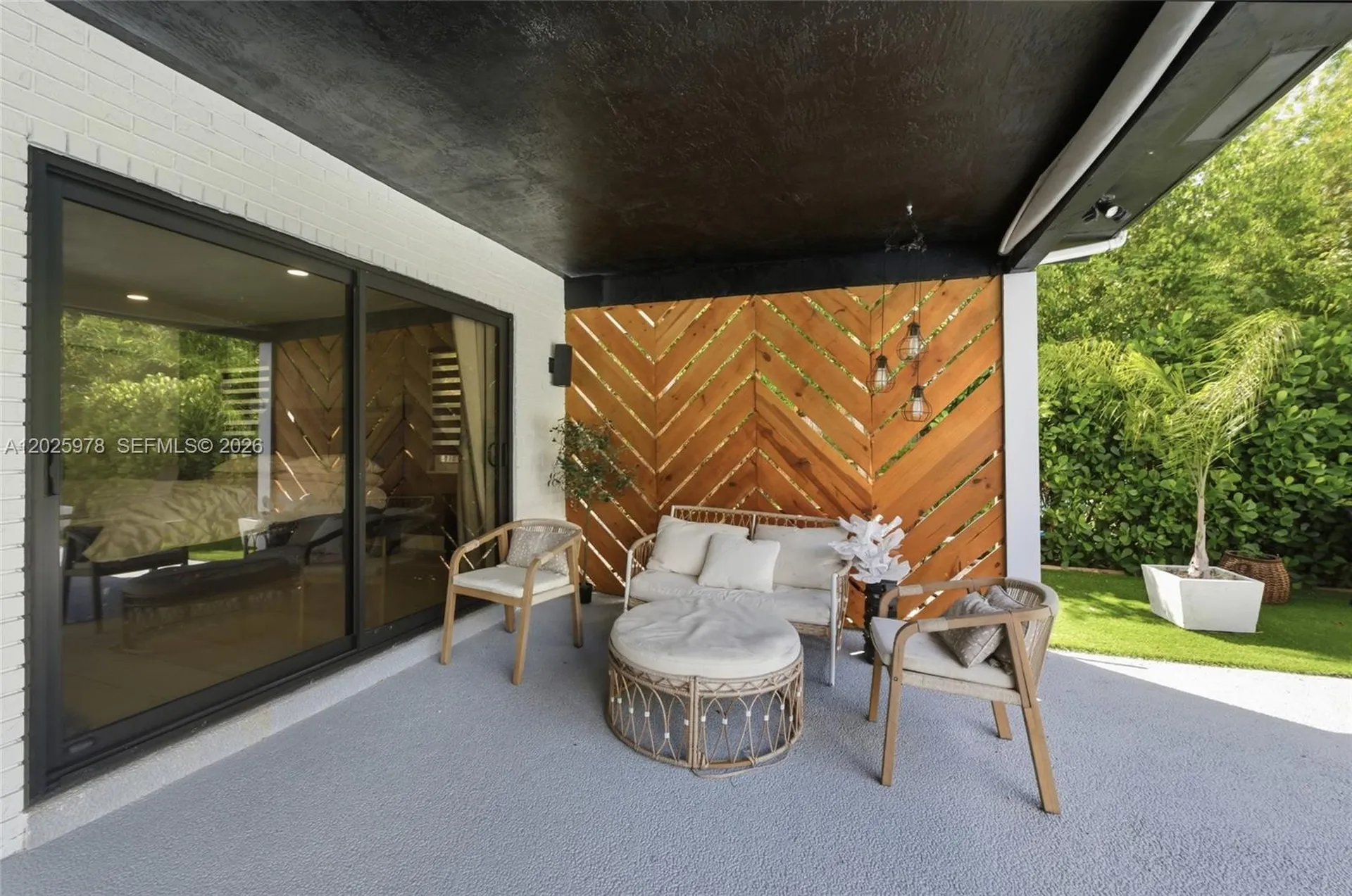 9935 Ramblewood Drive Coral Springs FL 33071