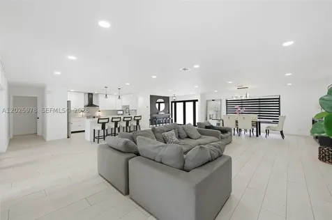 9935 Ramblewood Drive Coral Springs FL 33071