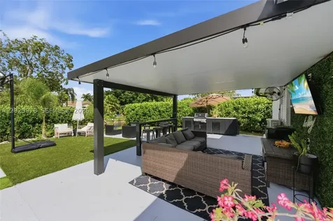 9935 Ramblewood Drive Coral Springs FL 33071