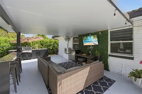 9935 Ramblewood Drive Coral Springs FL 33071