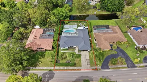 9935 Ramblewood Drive Coral Springs FL 33071