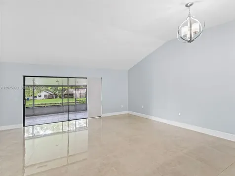 1561 NW 98th Avenue Pembroke Pines FL 33024