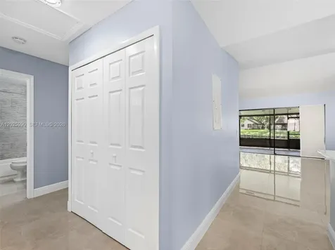 1561 NW 98th Avenue Pembroke Pines FL 33024