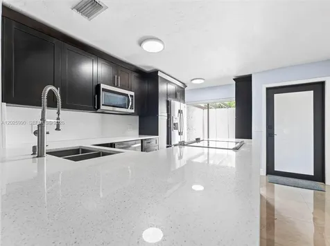 1561 NW 98th Avenue Pembroke Pines FL 33024
