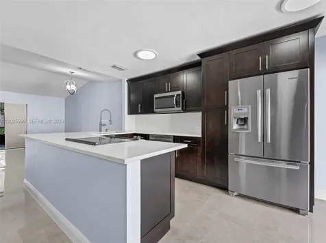1561 NW 98th Avenue Pembroke Pines FL 33024