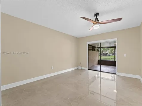 1561 NW 98th Avenue Pembroke Pines FL 33024